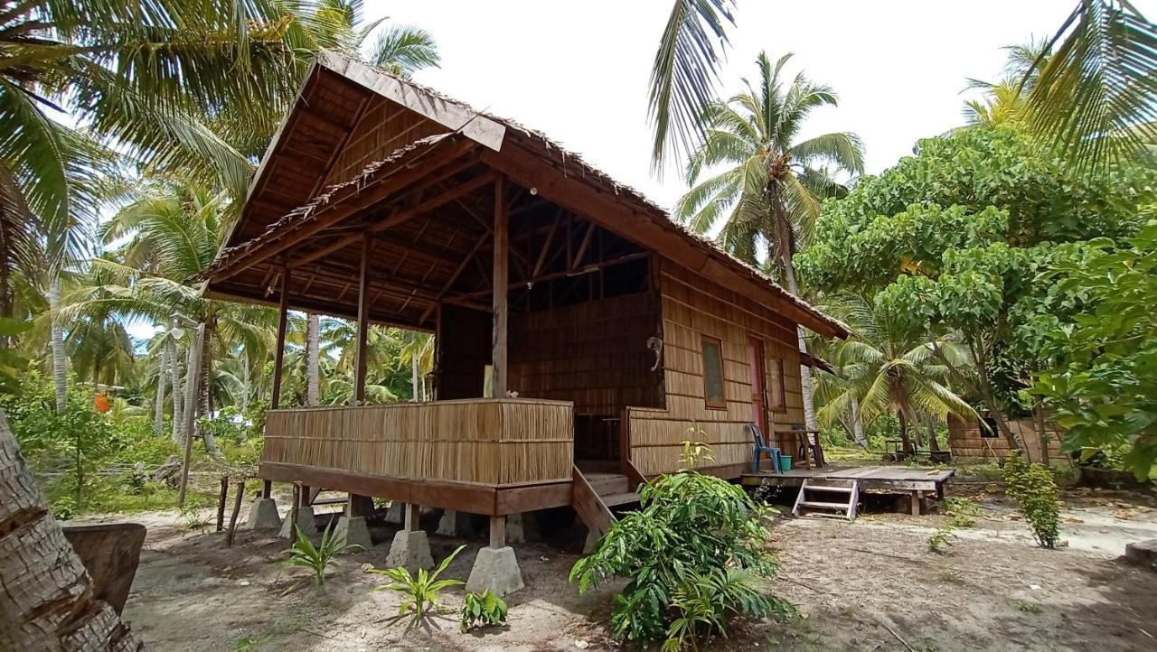 Erens Guest House Waisai Exterior foto